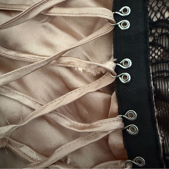 bebe Champagne & Black Lace Corset Bustier Top XS - Picture 5 of 6